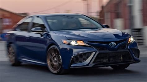 Camry .